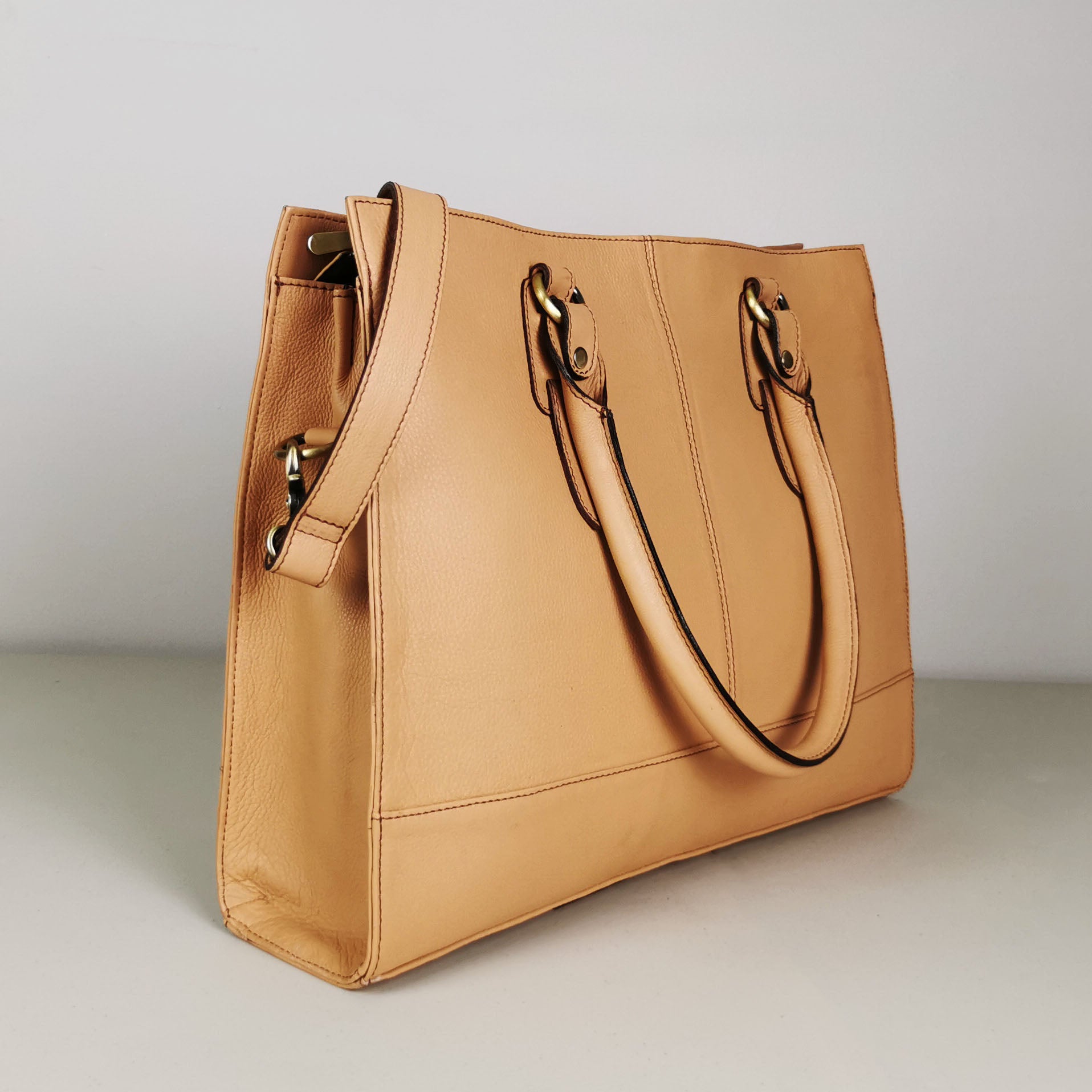 Leather handbag Launer Beige in Leather - 31484141